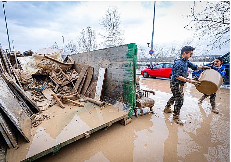 Granada eleva a 400 los desalojados por la borrasca tras nuevas incidencias en Zagra y Montefrío